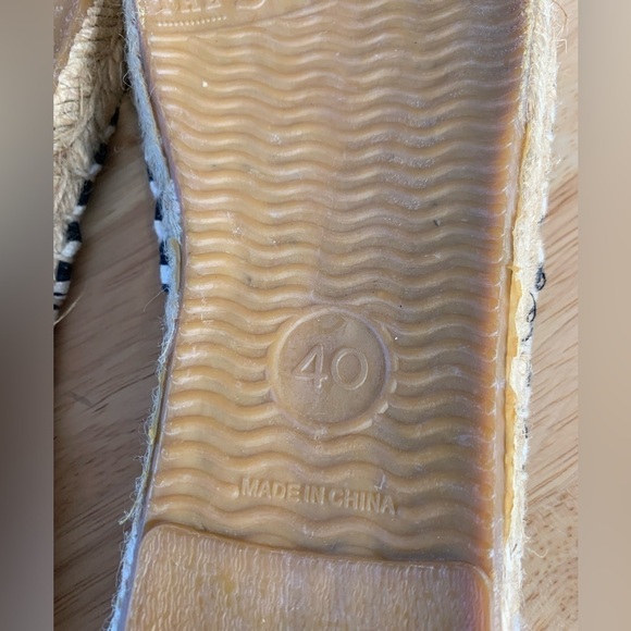 Soludos white and black striped espadrilles size 40 9.5 - Picture 6 of 8